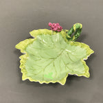 6102 - green leaf  with pink berries